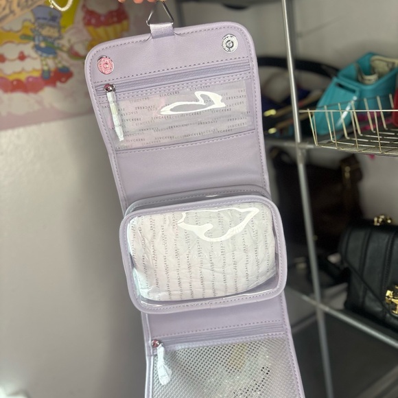 *NWT* Stackers Lavender Women's travel bag - Picture 6 of 6